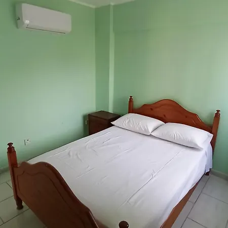 Emiliano 7 * Larnaca