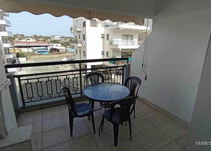 Emiliano 7 * ラルナカ